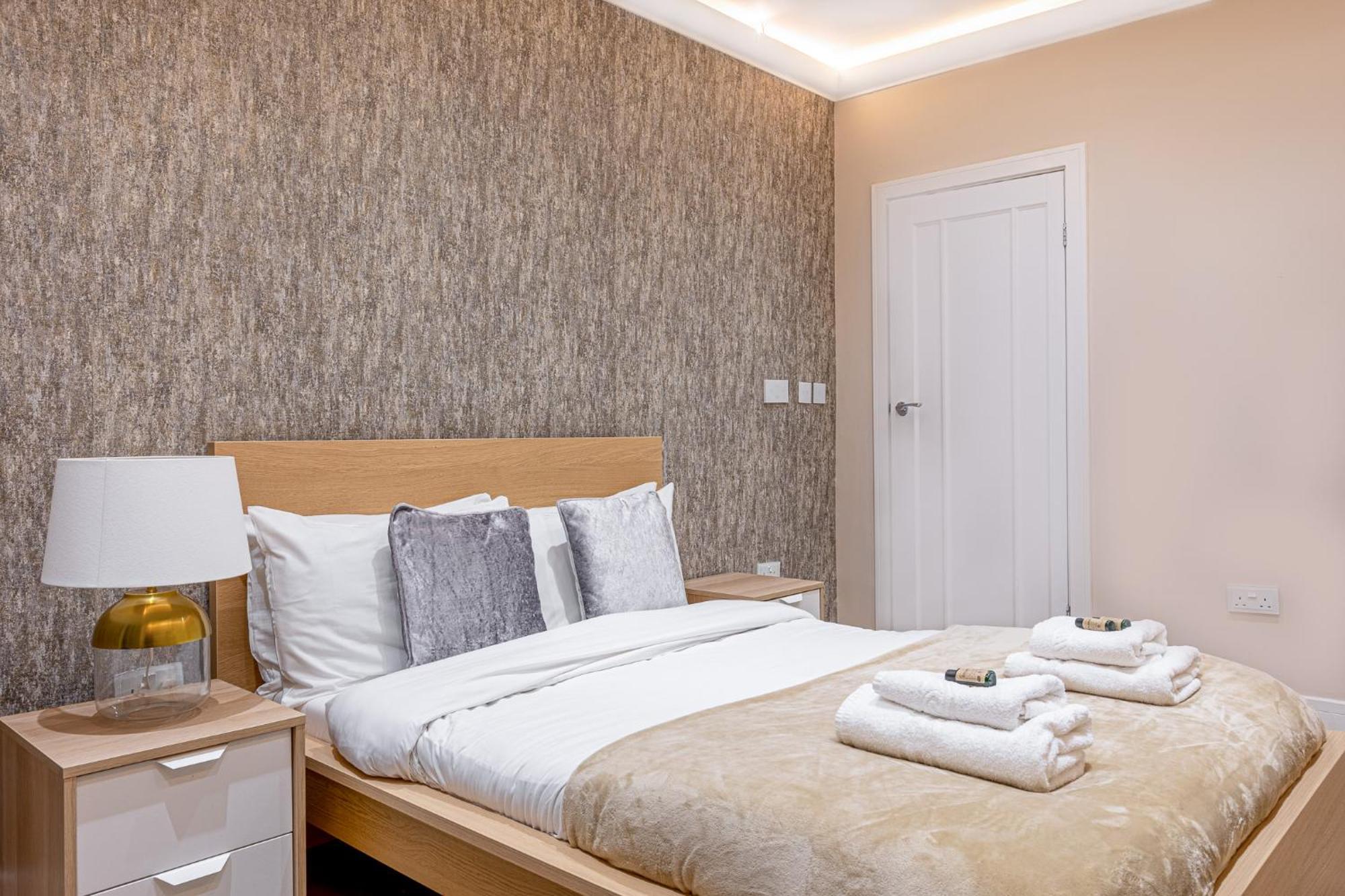 Modern 4 Bdr 3 Bth Apt Minutes From Edgware Road London Kültér fotó